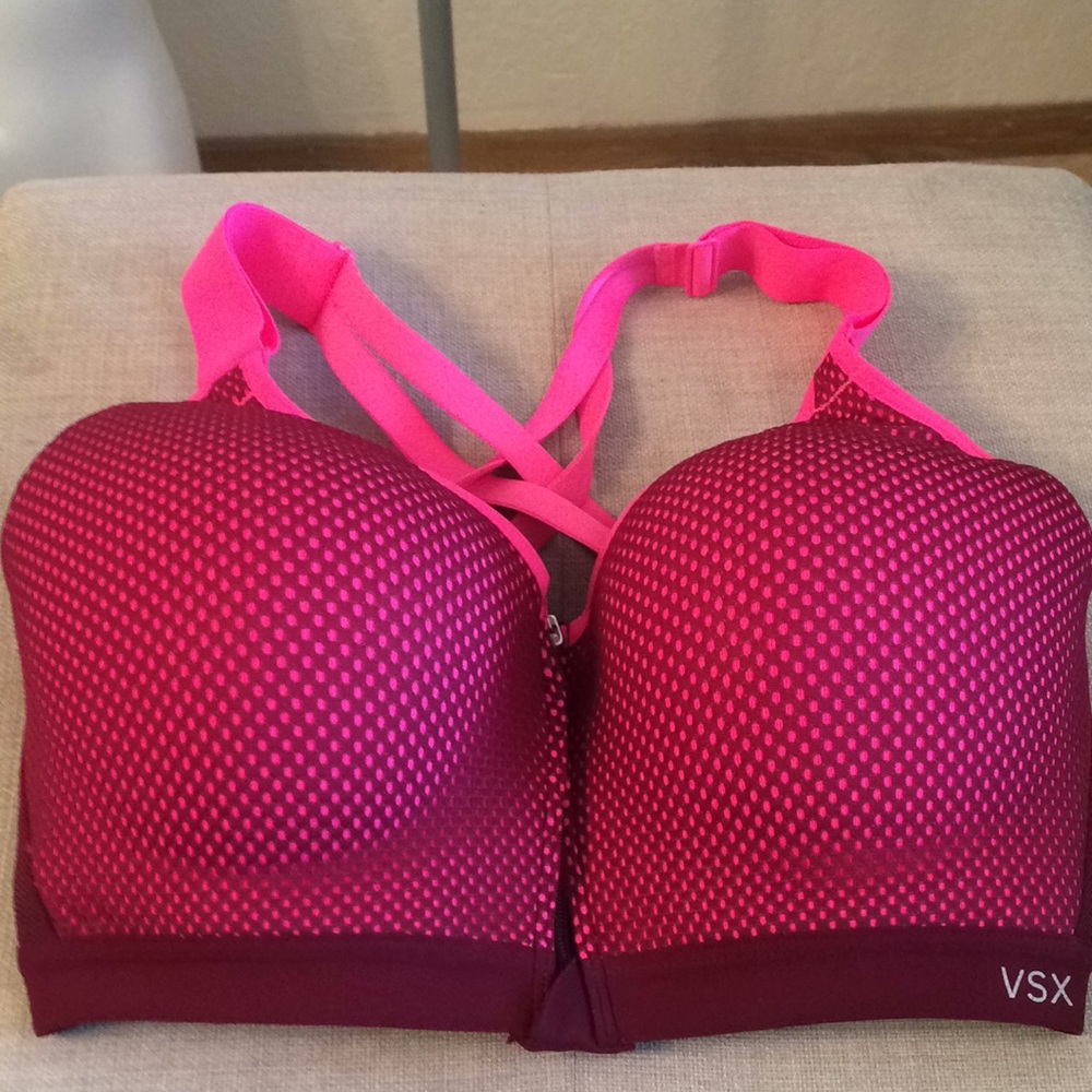Victoria’s Secret sport bra 32DDD